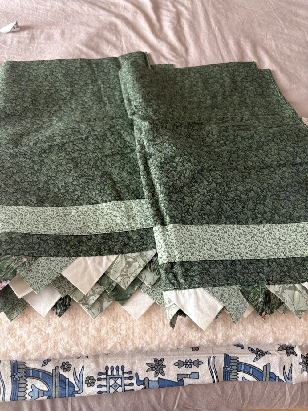 Green Floral Quilted Fabric Panel with Scalloped Edge valances